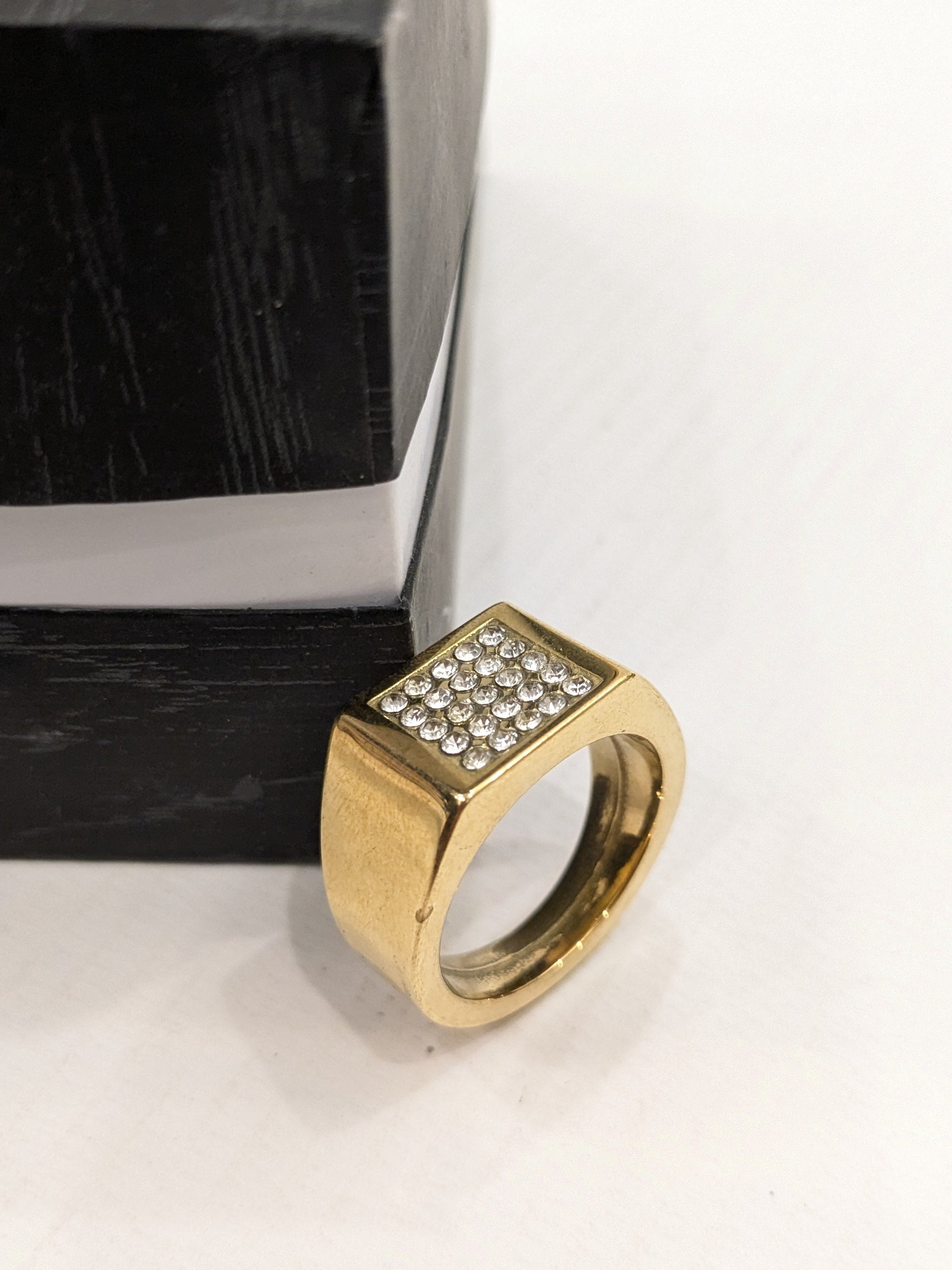 Ceramic Zircon Signet Ring