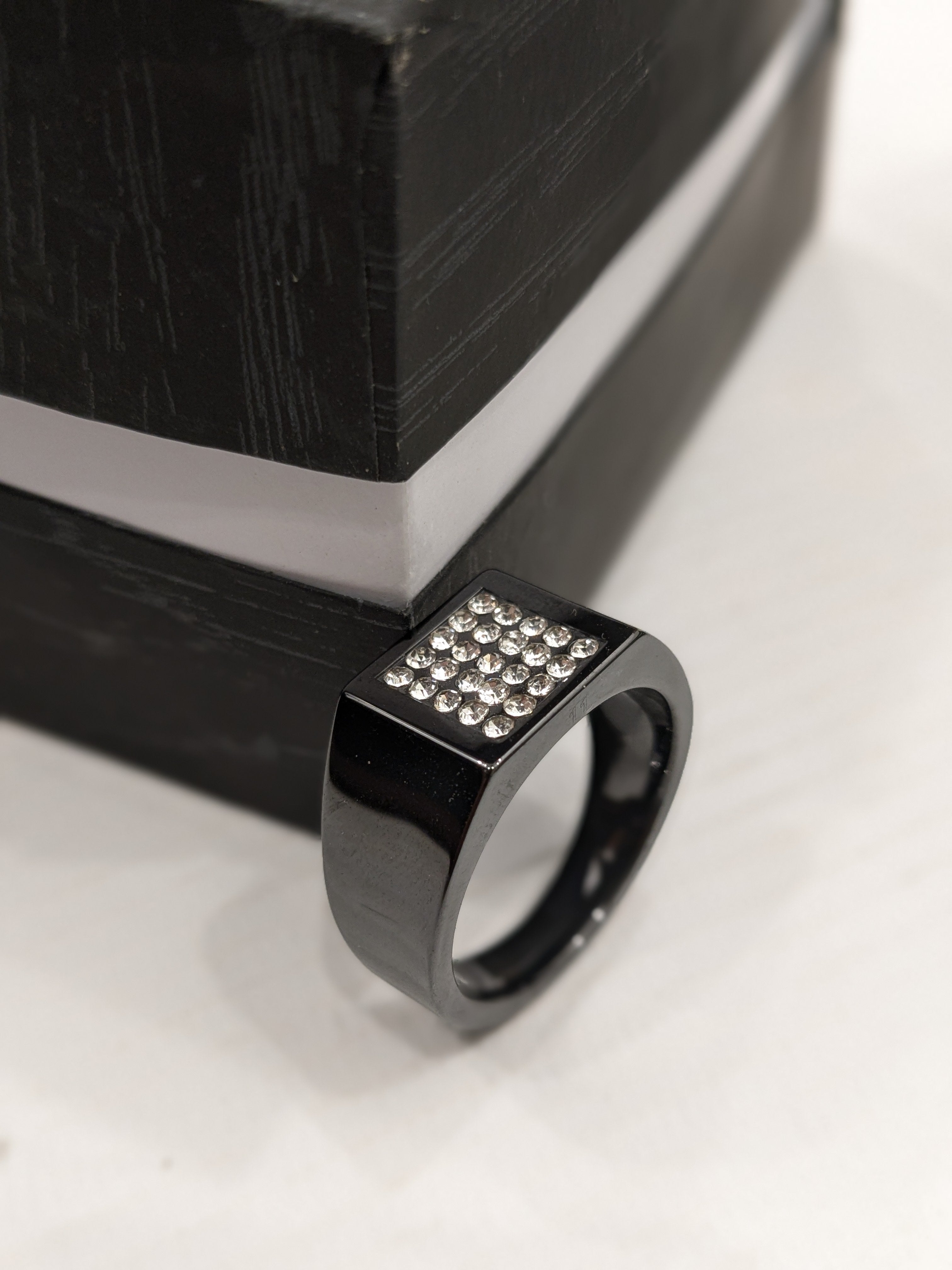 Ceramic Zircon Signet Ring